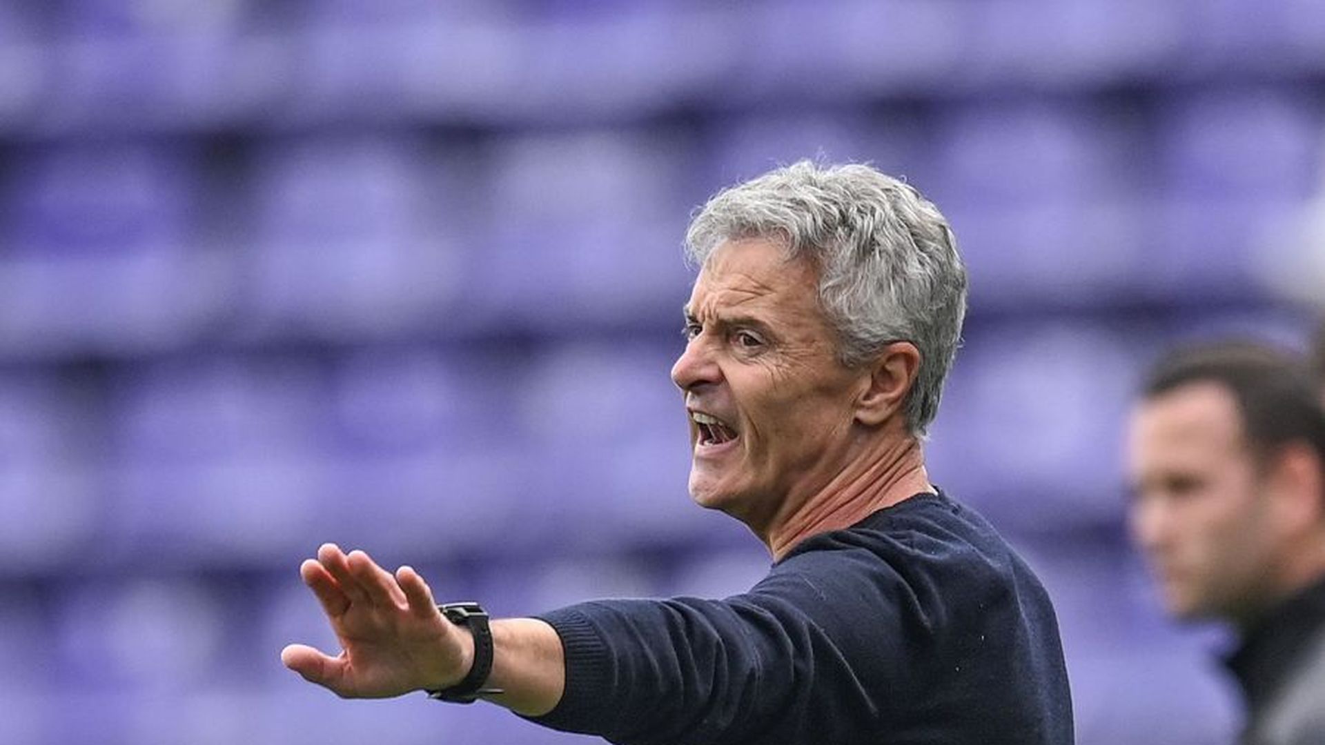 Escribá da indicaciones ante la Real Sociedad B.