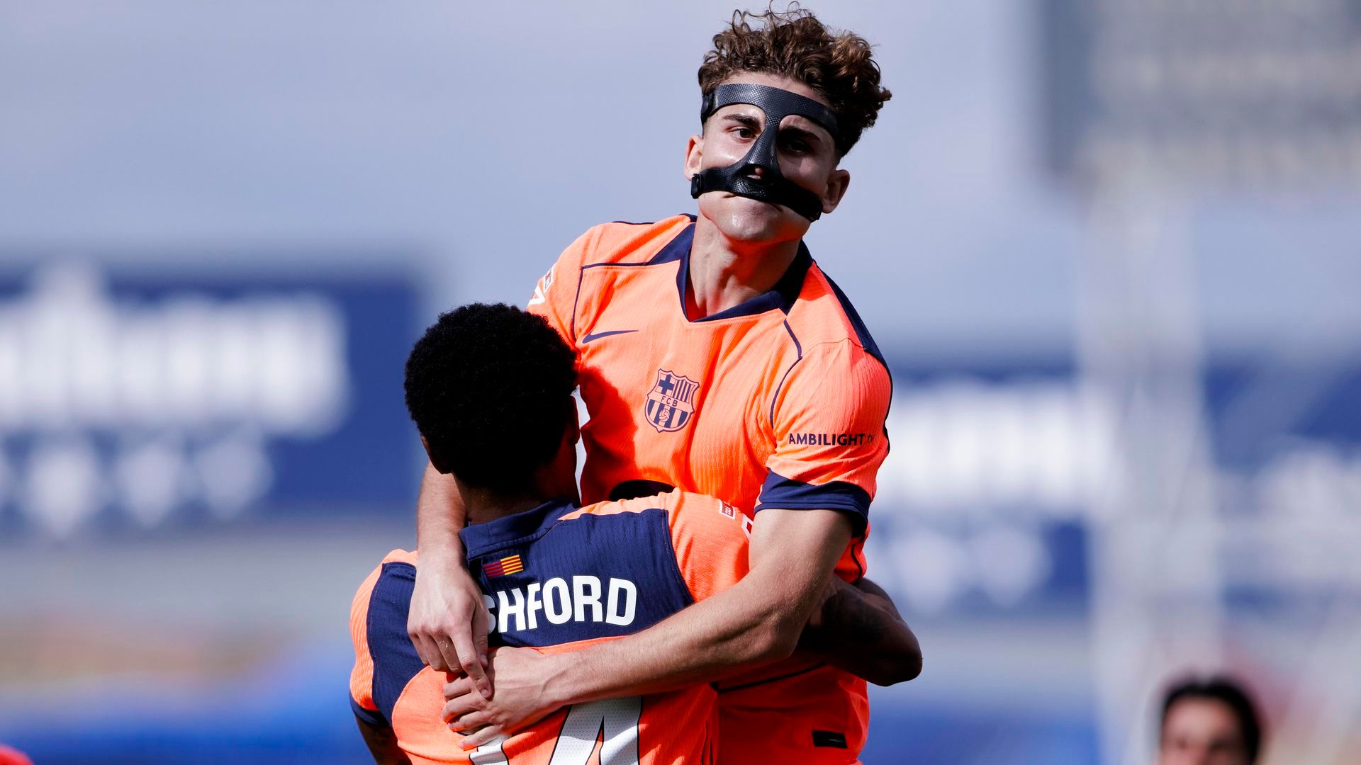 Fermín, junto a Rashford en el Coliseum.