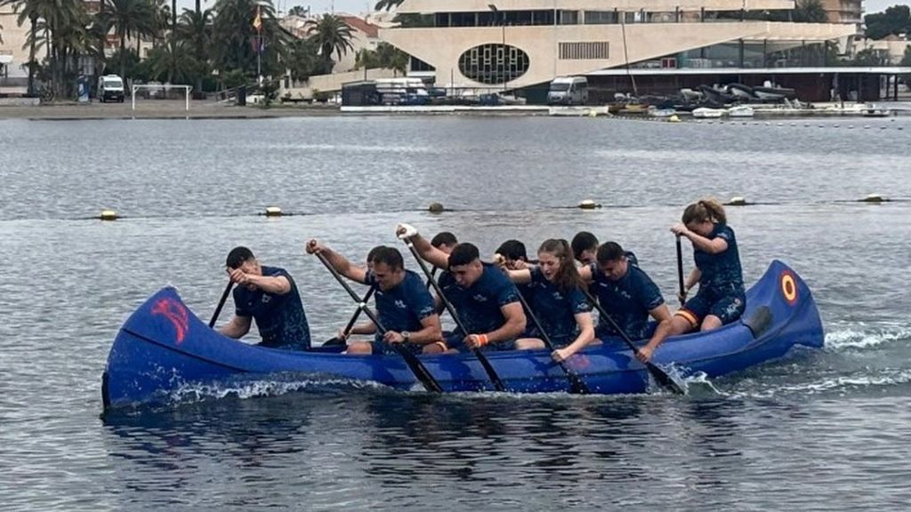 La princesa Leonor compite en las regatas de piragüismo del Mar Menor y sorprende por su gran fuerza física