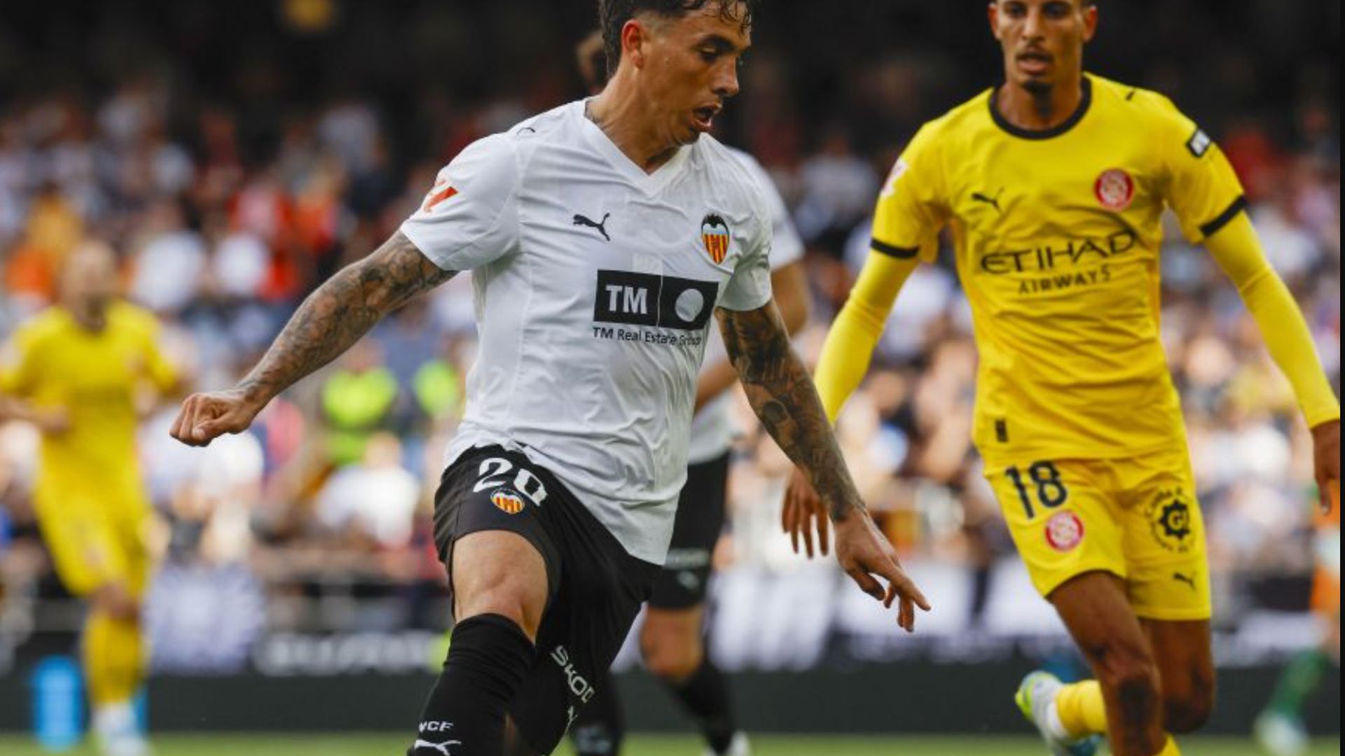 Renzo Saravia se estrena como titular