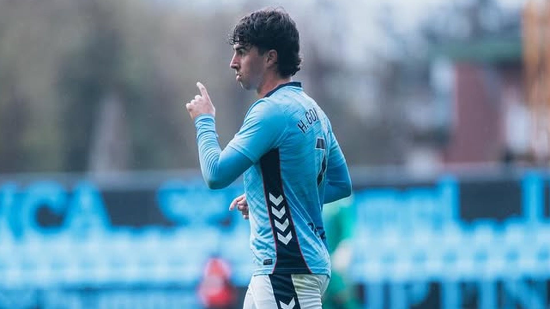 Hugo González celebra un gol con el Fortuna