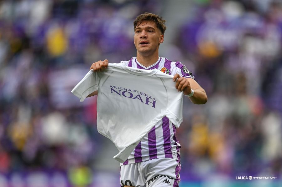 Lucas Sanseviero dedica su gol a Noah Ohio.