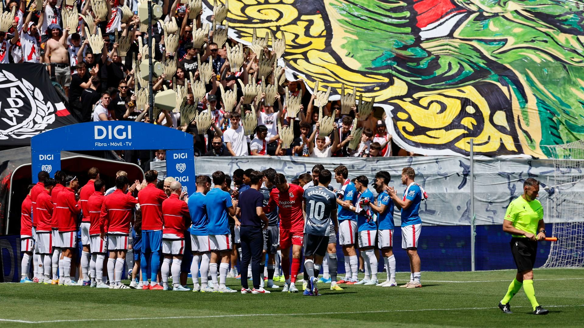 Pasillo del Rayo a la Real Sociedad en Vallecas.