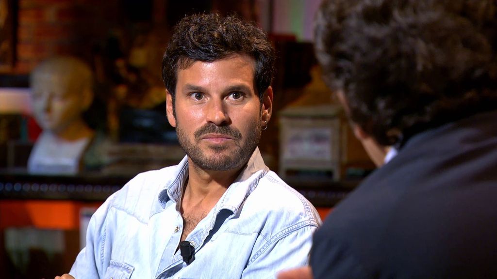 Willy Bárcenas desvela los fenómenos paranormales en casa de sus padres: "Mi padre ha llegado a irse a dormir a un hotel" Cuarto Milenio Temporada 21 Top Vídeos 830