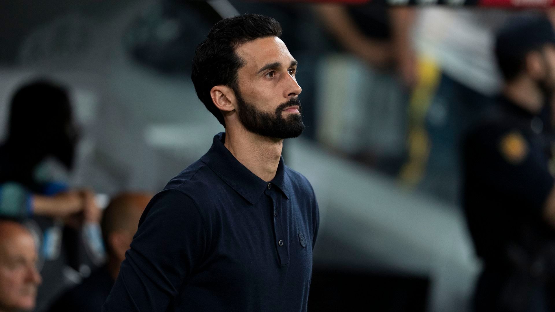 Álvaro Arbeloa dirige un encuentro blanco