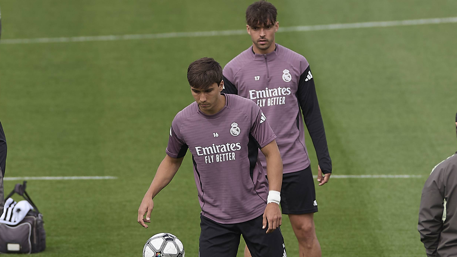 Gonzalo García y Raúl Asencio, en una sesión del Real Madrid