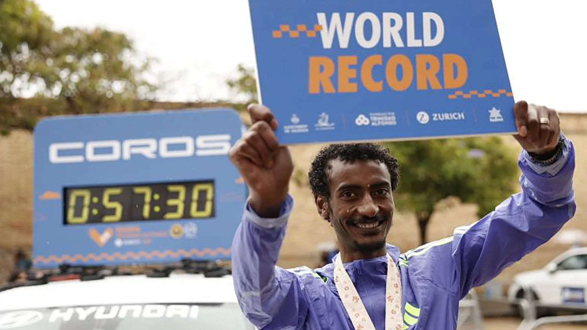 Kejelcha hizo el récord del Medio Maratón en Valencia
