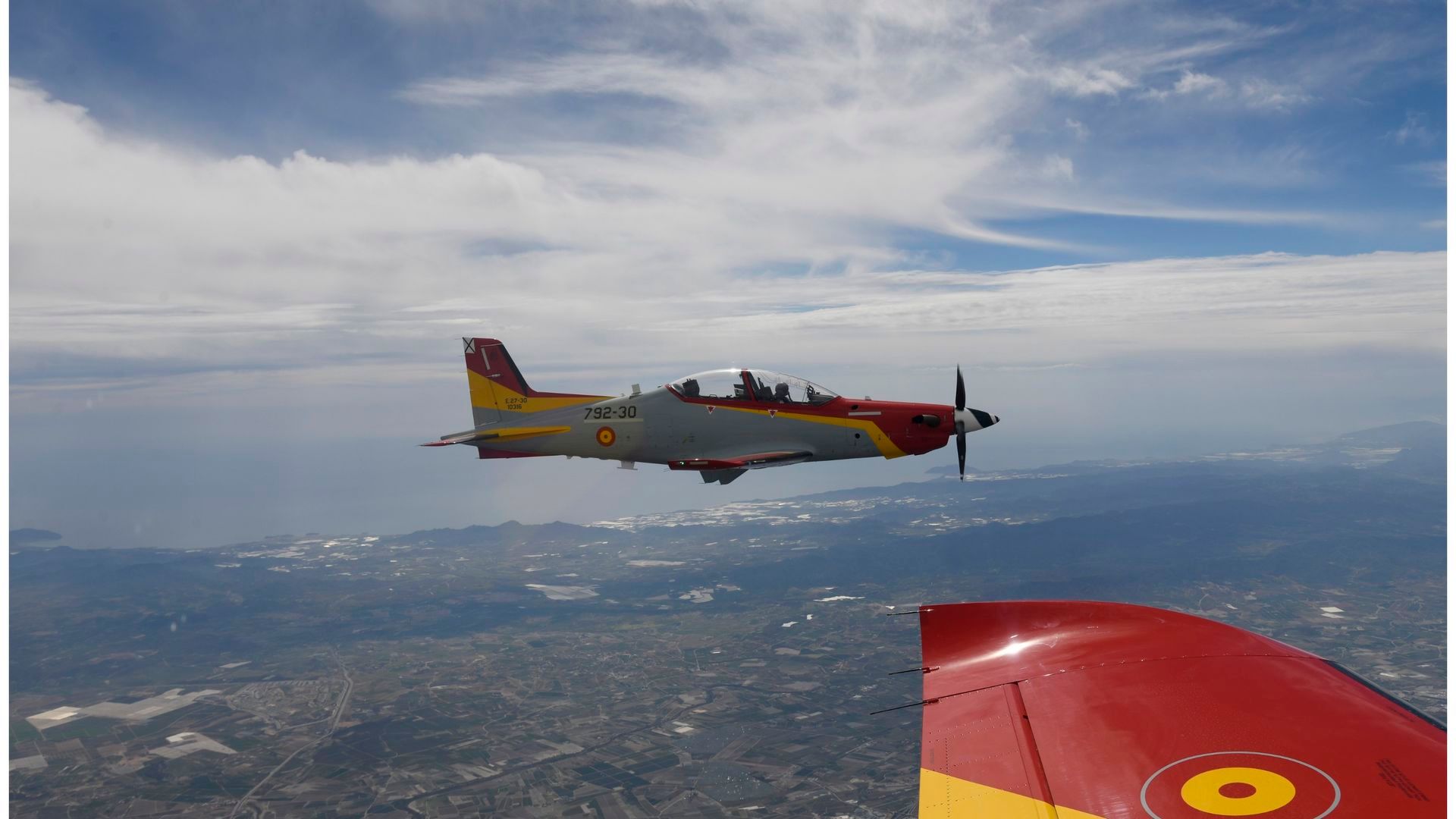 La princesa Leonor volando con la avioneta que le ha hecho las fotos
