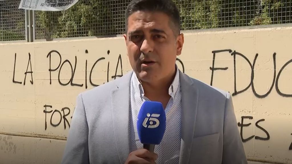 Los padres y docentes no quieren Mossos en las institutos conflictivos en Cataluña: "Mejor trabajadores sociales"