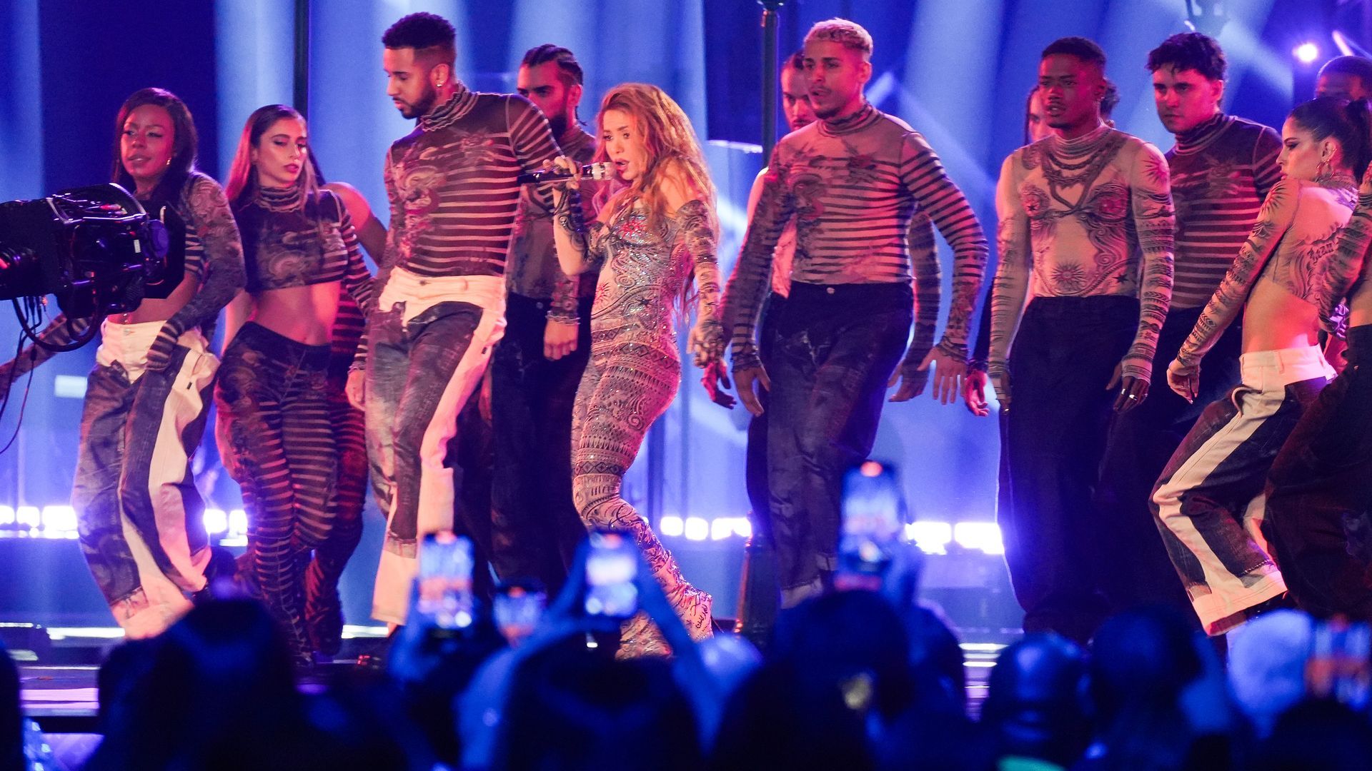 Muere aplastado un trabajador del equipo de Shakira mientras montaba el escenario de su concierto en Brasil