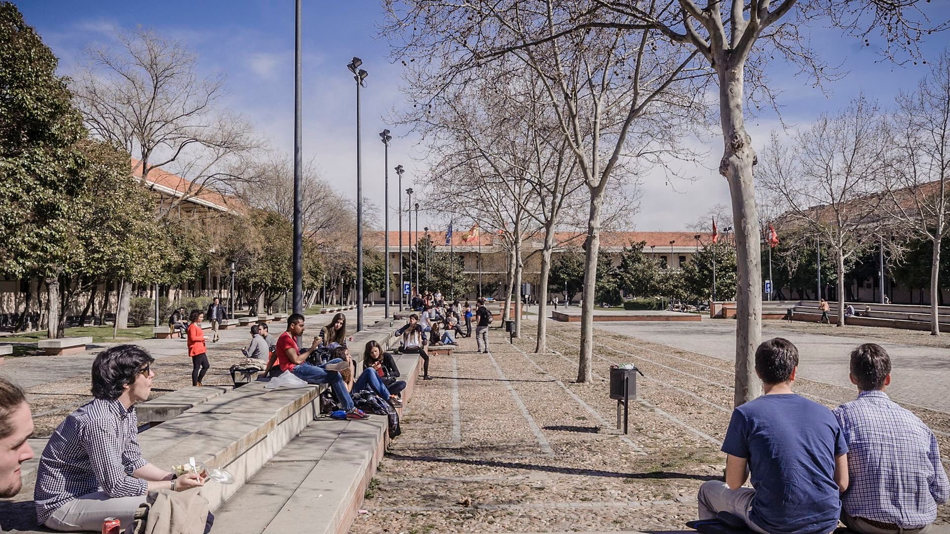 Patio de las Promociones