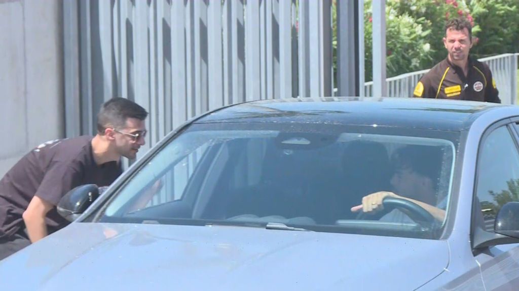 Raúl, el único sevillista que animó a los jugadores del Sevilla tras caer en Pamplona