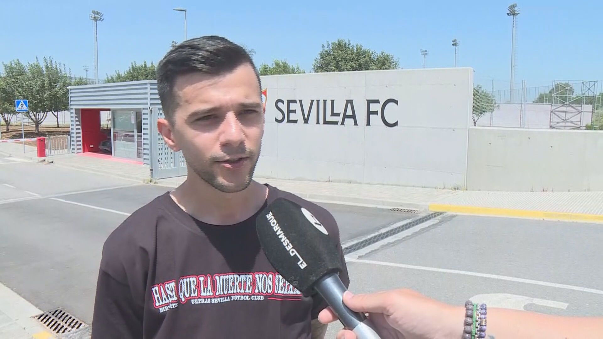 Raúl, el único sevillista que animó a los jugadores del Sevilla tras caer en Pamplona