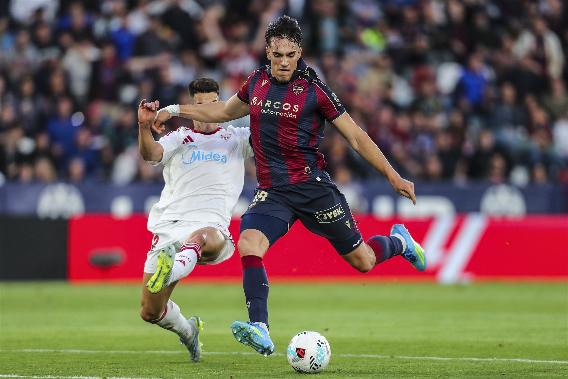 Carlos Espí durante un partido del Levante esta temporada