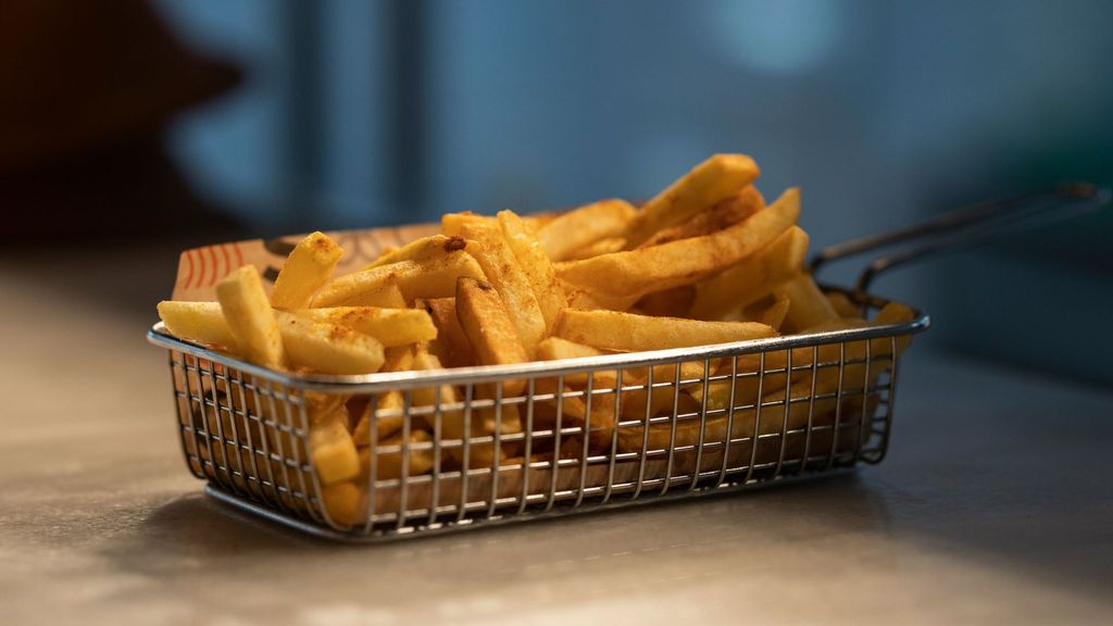 Patatas fritas con Airfryer:  crujientes por fuera y blandas por dentro, al estilo de Sabina Banzo