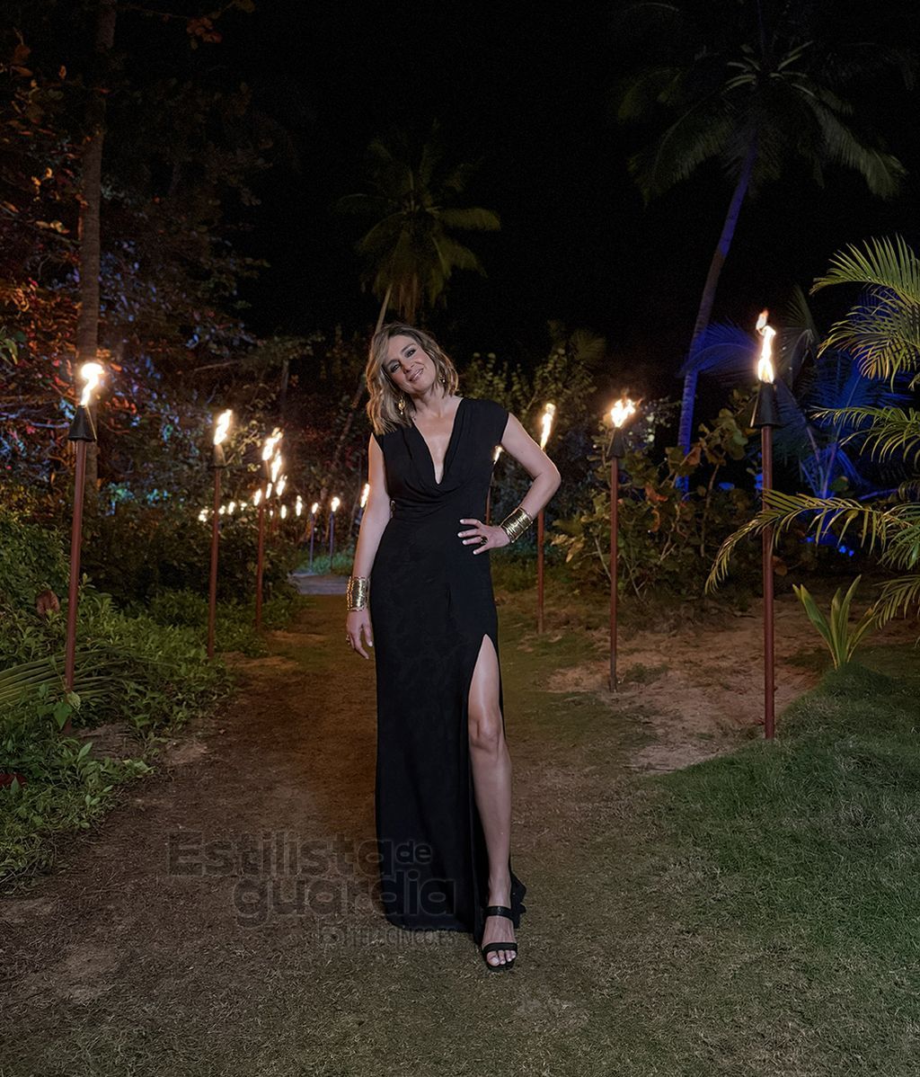 El estilismo de Sandra Barneda en las hogueras de 'La isla de las tentaciones'