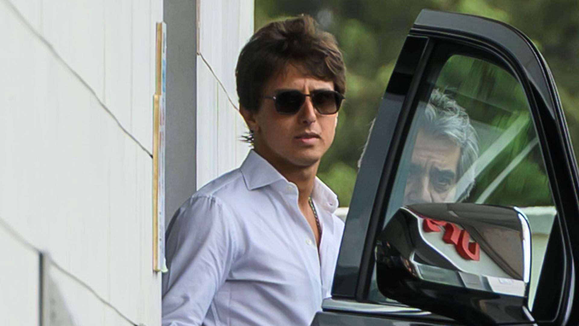 El torero peruano Andrés Roca Rey tras recibir el alta hospitalaria este martes