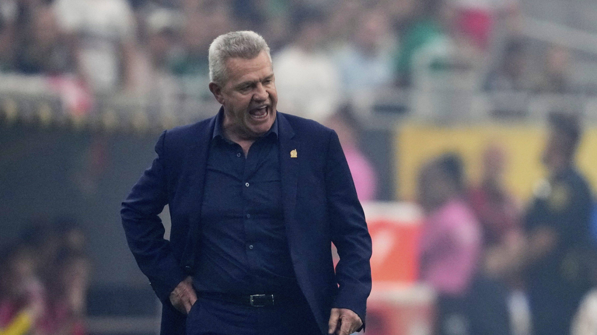 Javier Aguirre, durante un partido de México