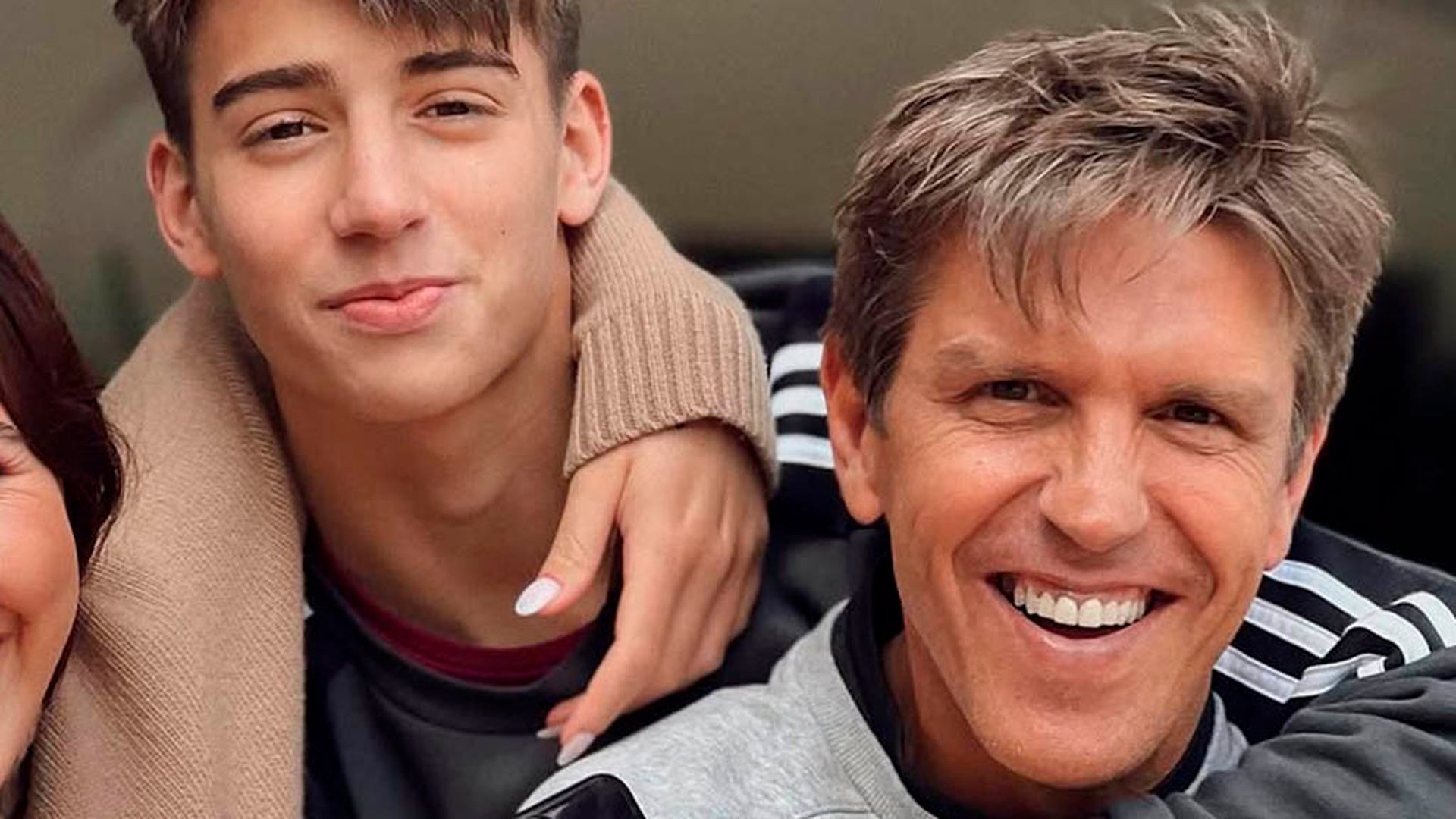 Manu, el hijo de 'El Cordobés y Virginia Troconis, junto a su padre