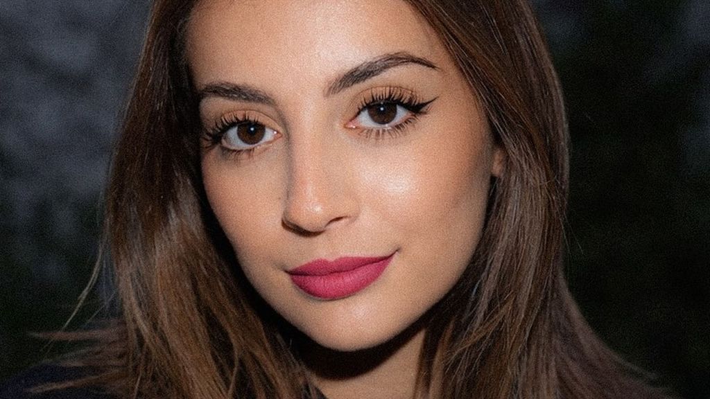 Marieta se viste de novia y Suso Álvarez se emociona