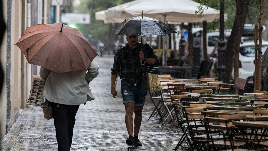 Fuertes tormentas y granizo: Madrid activa la alerta naranja ante una jornada lluviosa