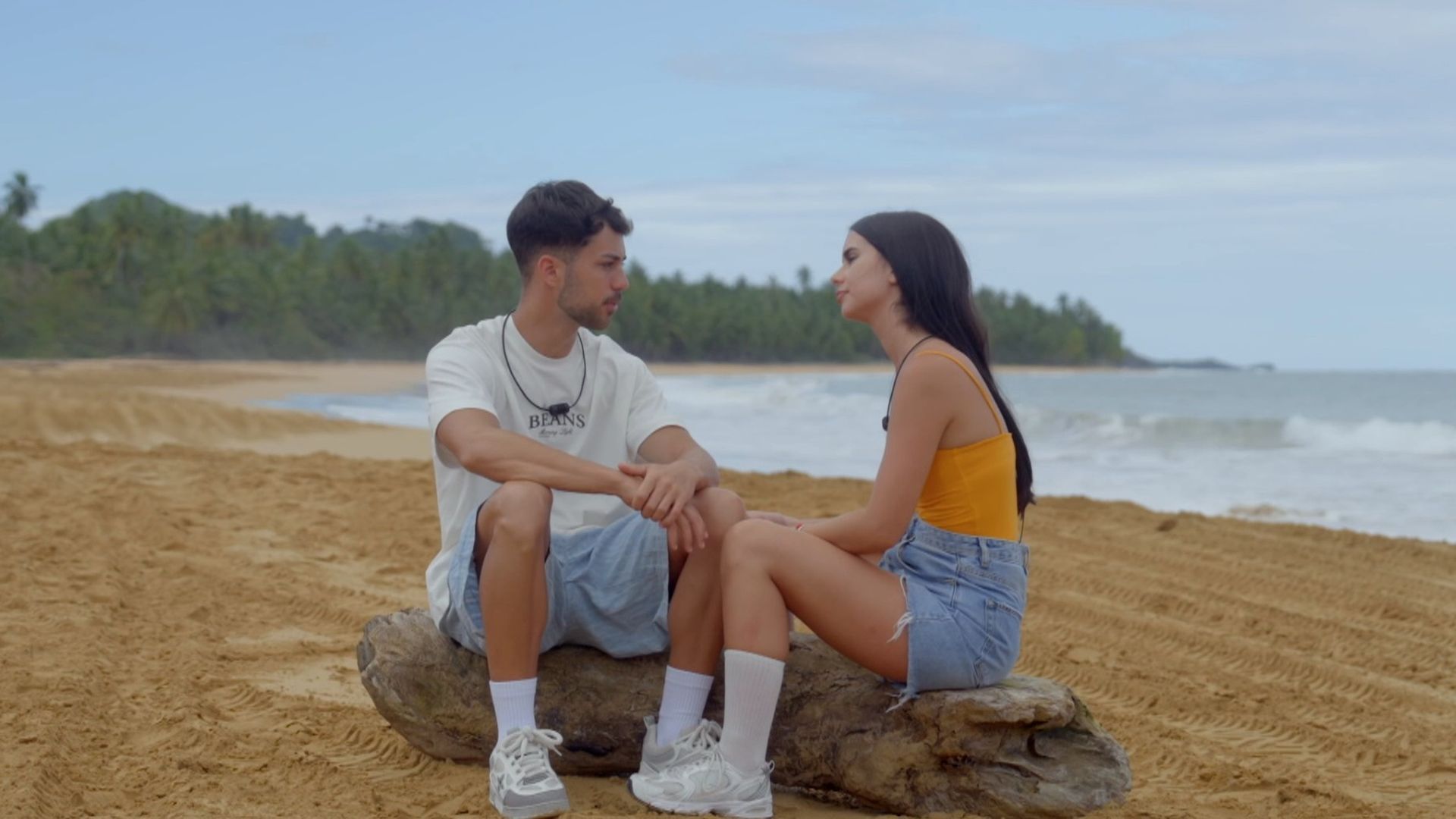 Álex y Ainhoa se sinceran con sus tentaciones: “Cuando hablo contigo me evado un poco de todo”