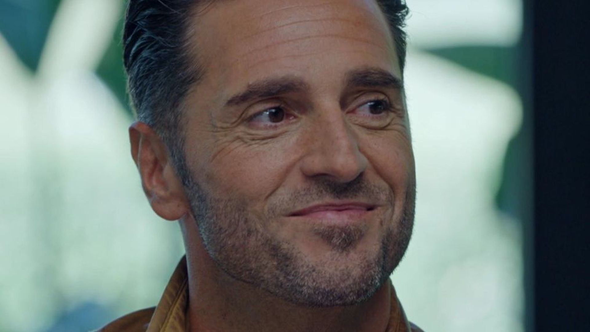 David Bustamante se emociona al hablar de sus padres:  "Me dejaron ser como era"