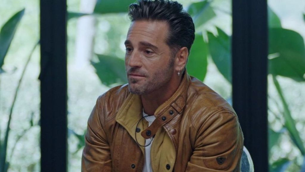 David Bustamante habla de su pareja: "He encontrado una compañera de viaje que me comprende y me cuida"