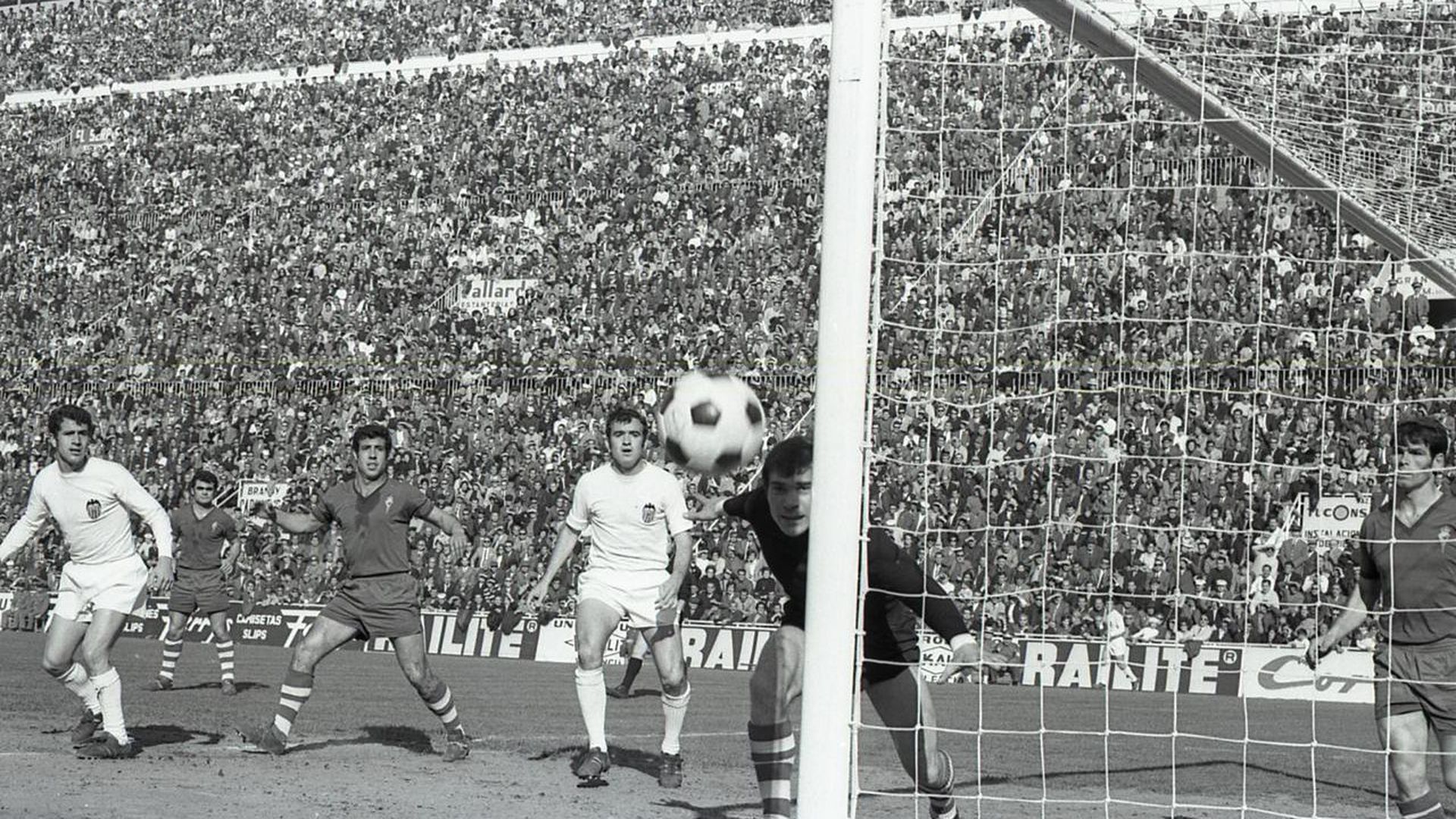 Gol de Forment en Mestalla