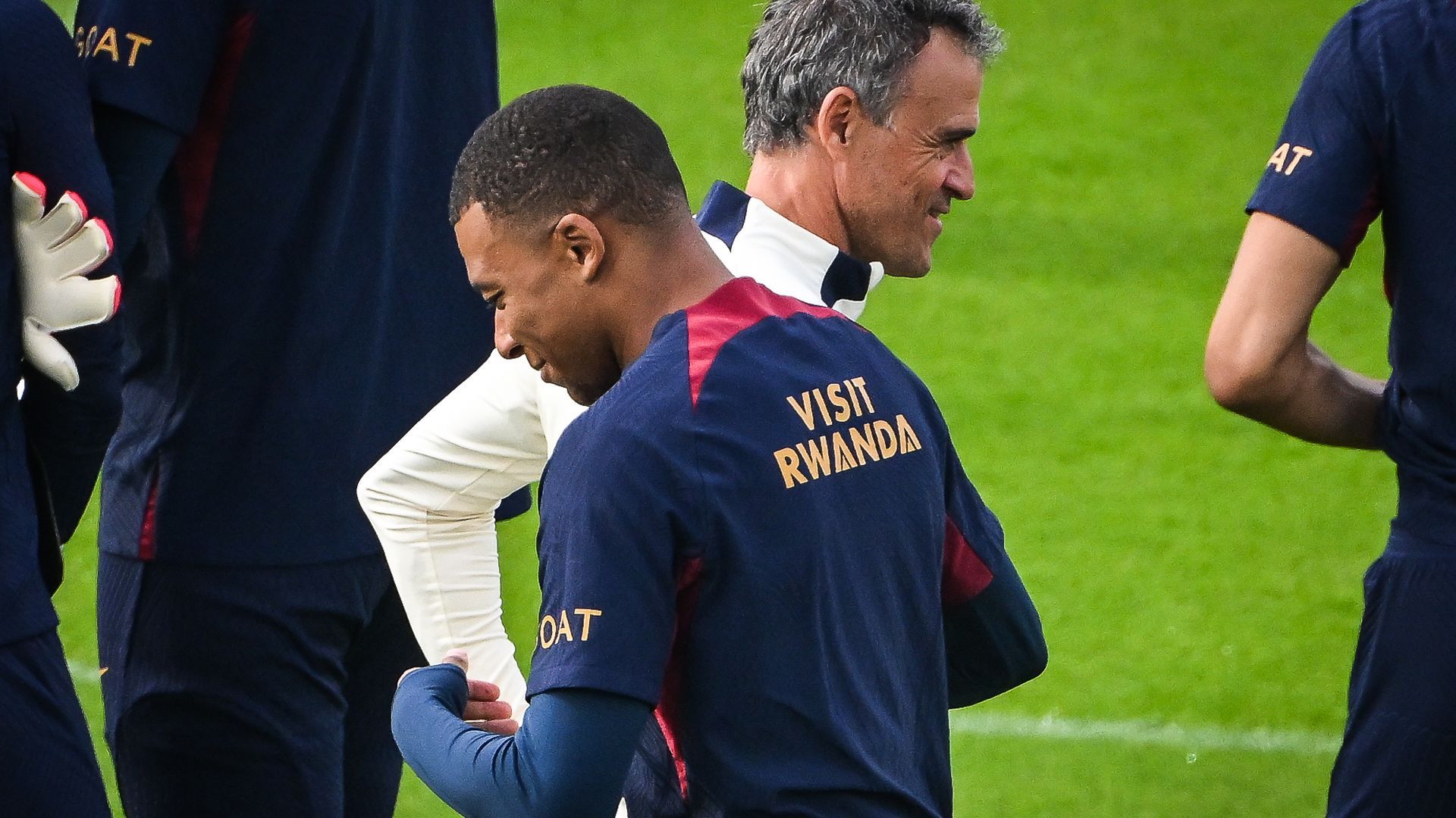 Luis Enrique y Mbappé, en un partido del PSG