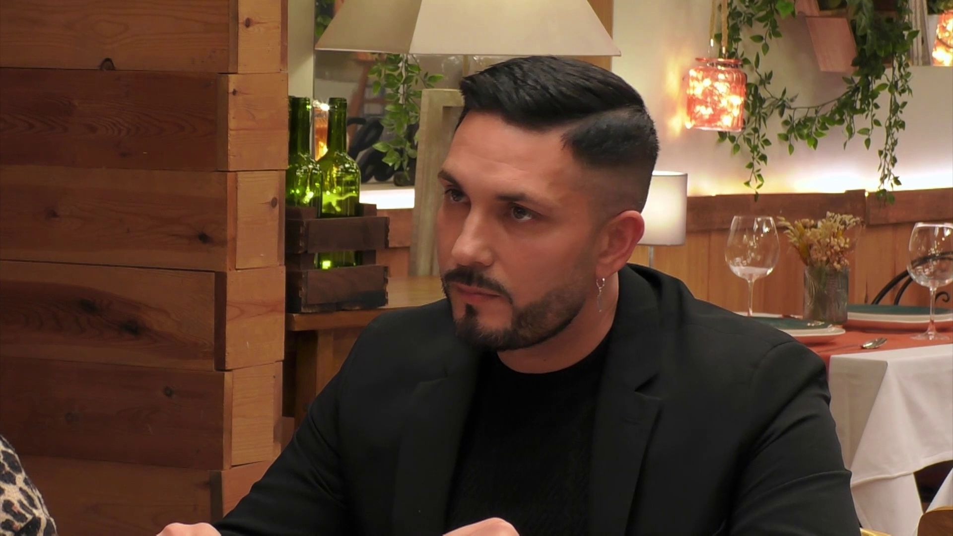 More y Jonathan hablan sobre sus exparejas y confiesan si han sido infieles