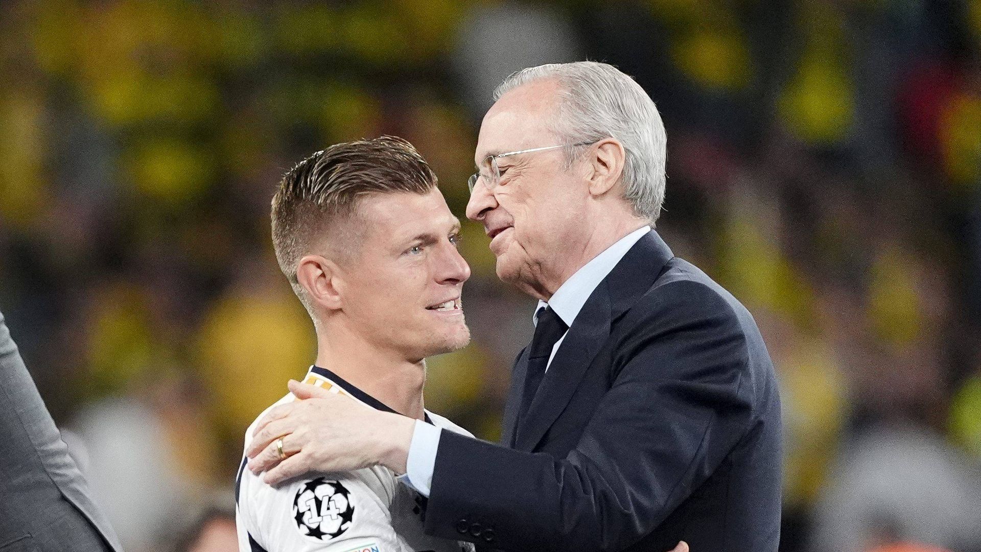 Toni Kroos y Florentino Pérez en una final de Champions