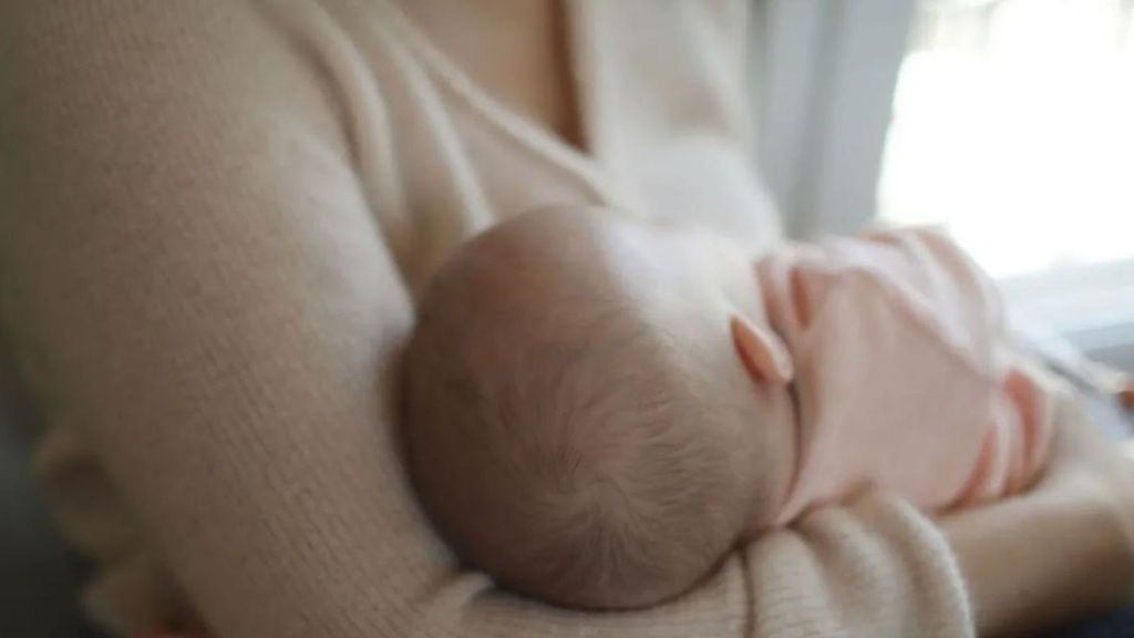 Detectan un caso de gestación subrogada en un hospital de Extremadura: hay tres detenidos