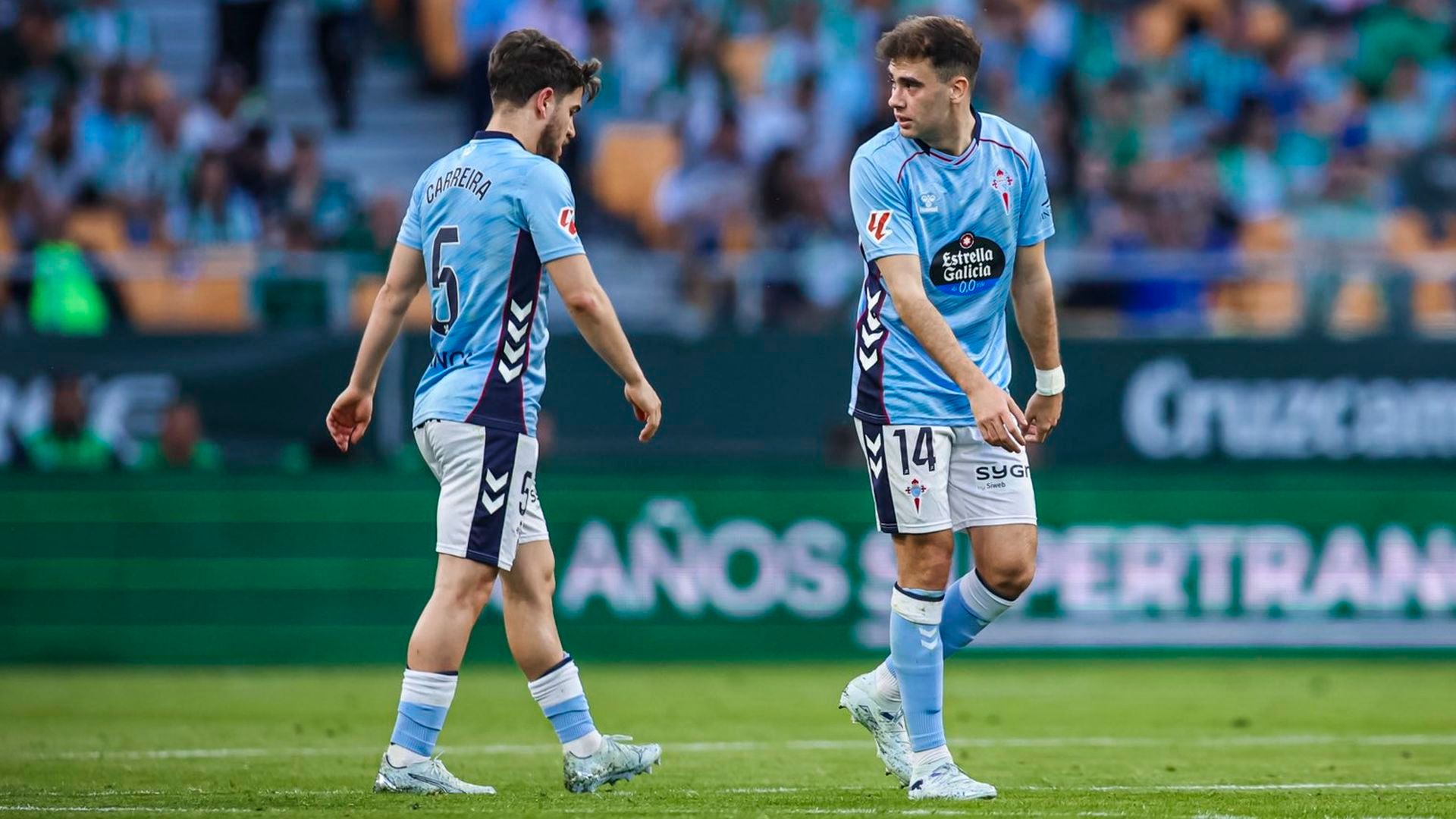 Álvaro Núñez con Sergio Carreira en Balaídos