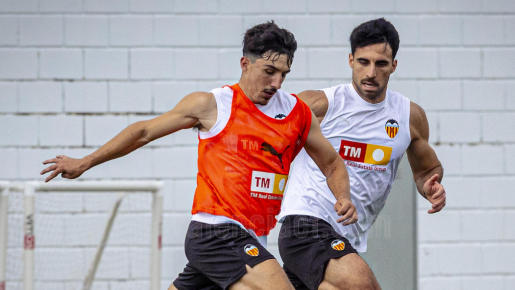 Corberán hablando del Atlético, las bajas y que se juegan la vida