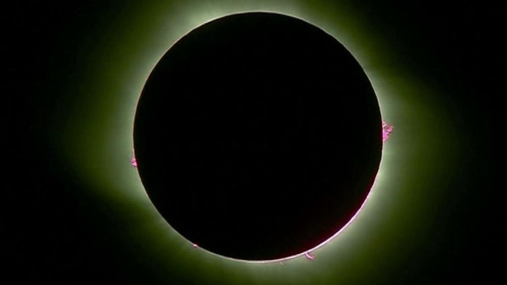 Esta tarde con la puesta de sol, el mejor momento para ensayar el eclipse: será el día gemelo del 12 de agosto