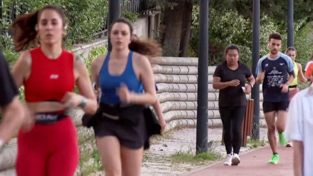 El running invade las calles y se convierten en una forma de conocer gente: "La gente liga corriendo"