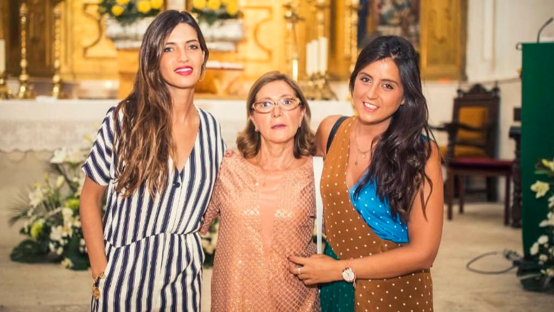 Sara Carbonero; su madre, Goyi Arévalo; y su hermana, Irene Carbonero