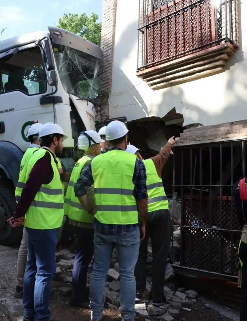 Técnicos en la zona del accidente