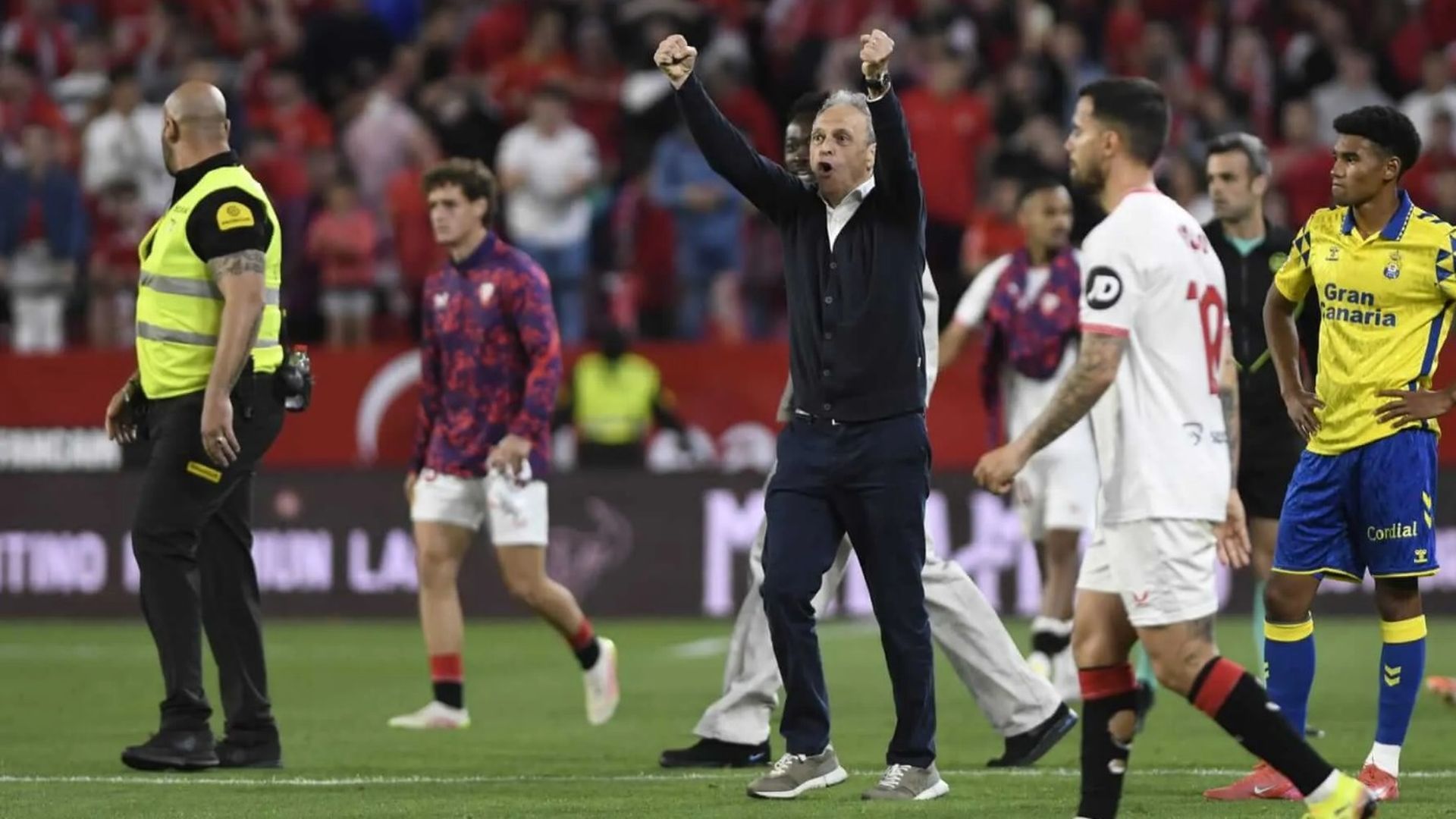 Joaquín Caparrós celebra la victoria ante la UD Las Palmas en la 2024/25