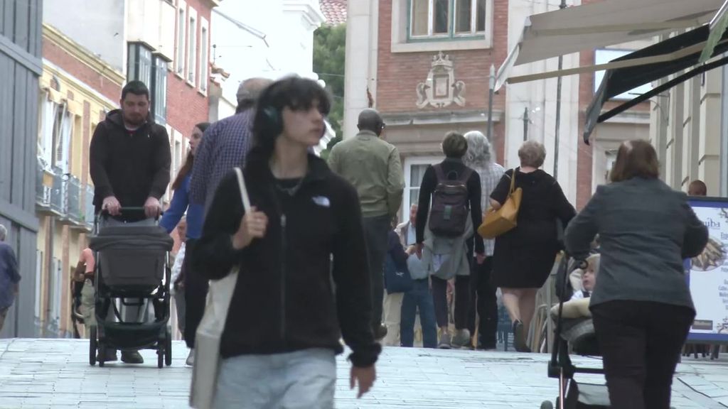 Los precios desorbitados expulsan a los inquilinos a la periferia: "Trabajo en Madrid, pero tuve que optar por Guadalajara"