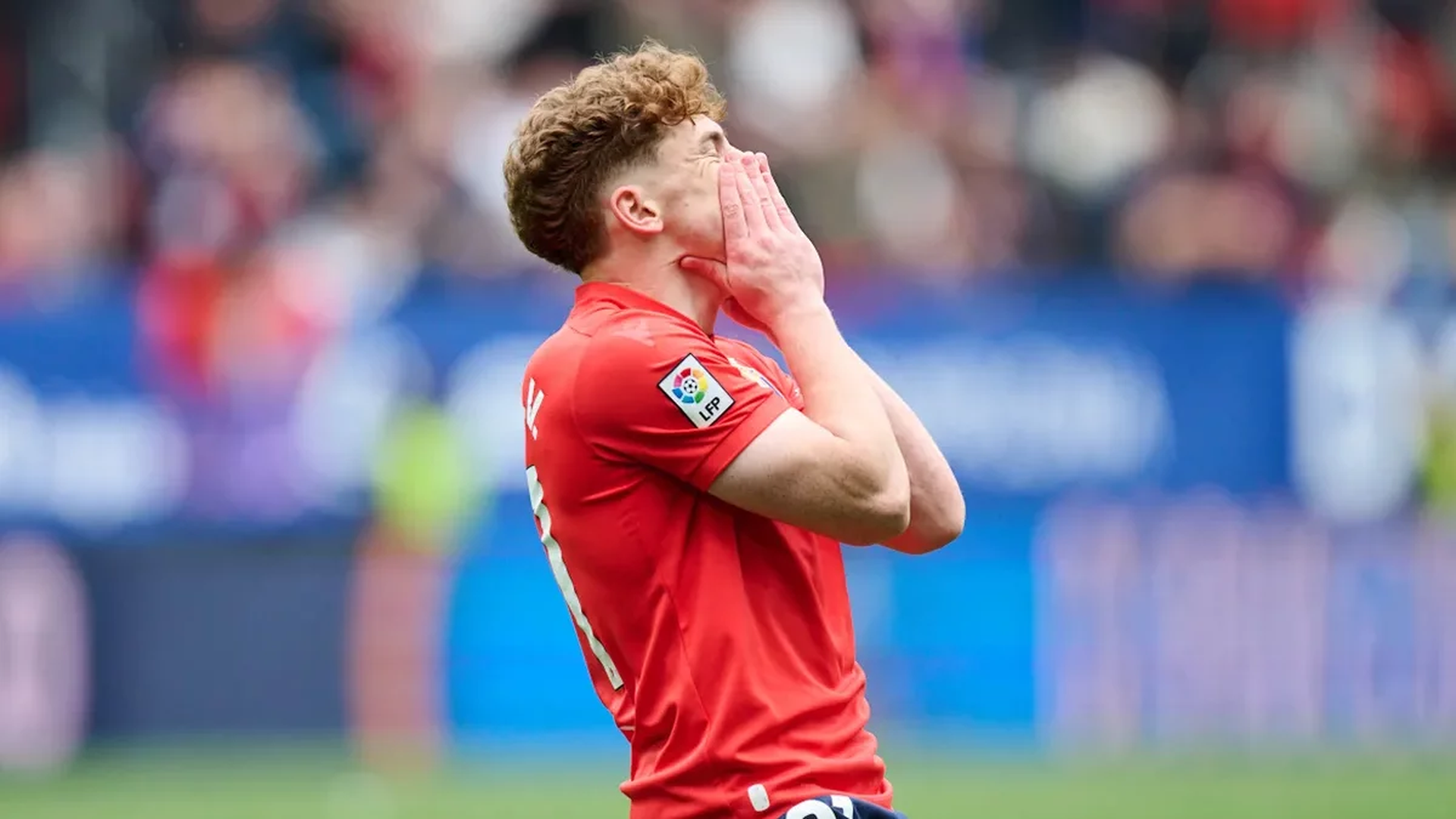 Víctor Muñoz, en un partido con Osasuna