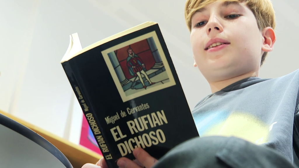 El instituto público de Salamanca donde los alumnos prefieren pasar el tiempo del recreo leyendo en la biblioteca