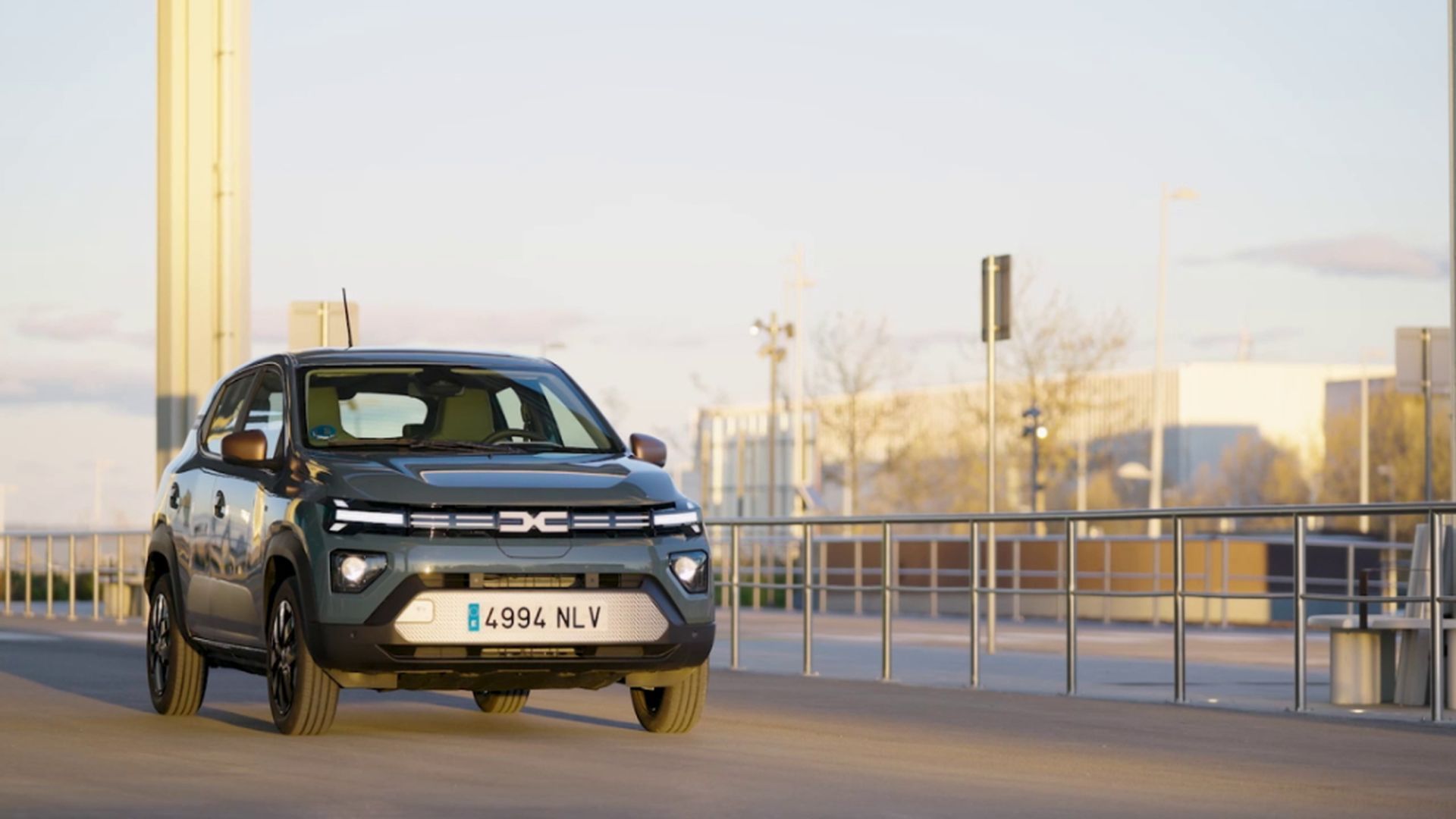 Gonzalo Serrano y el Dacia Spring Extreme