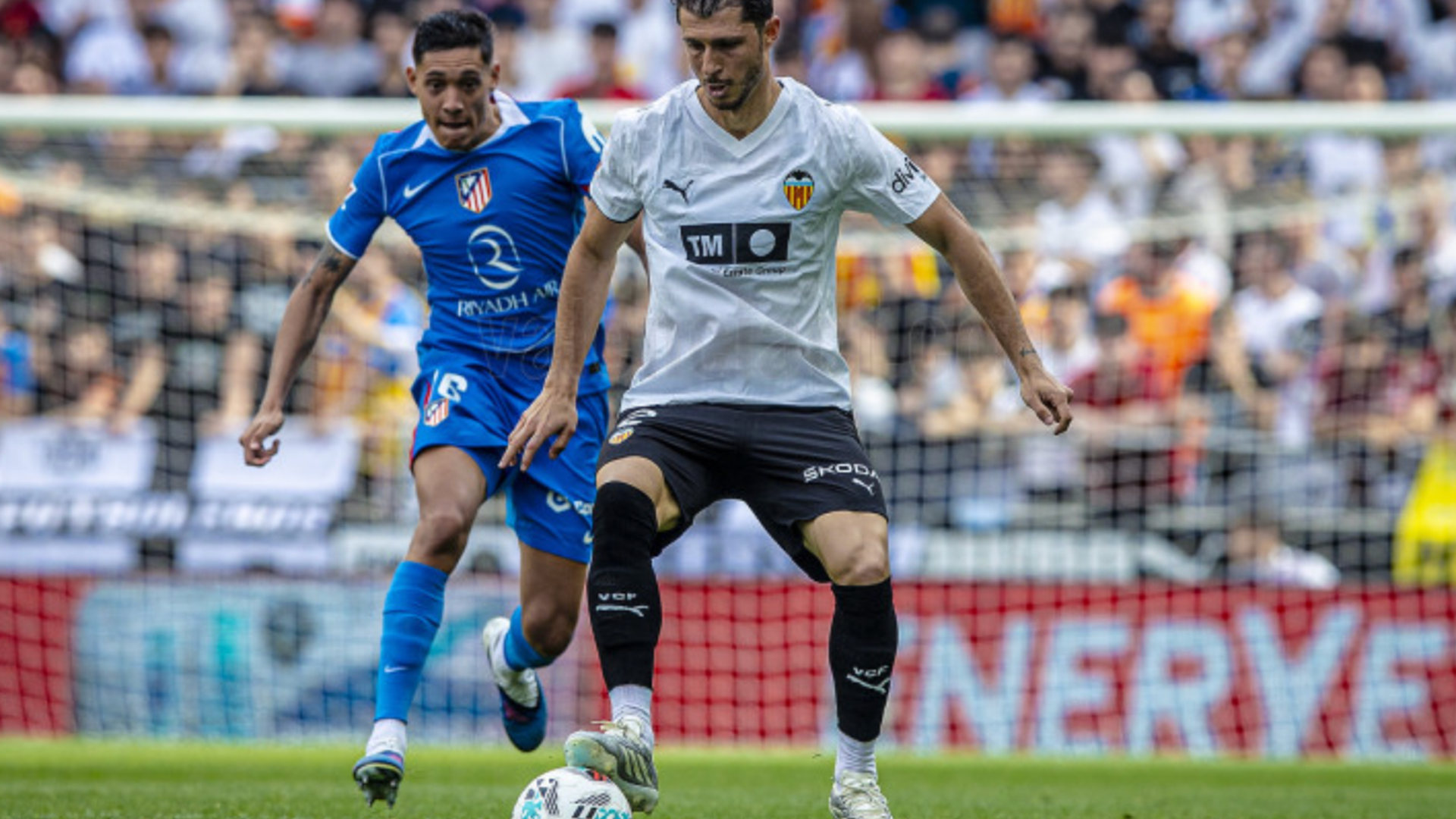 Guido Rodríguez en Mestalla