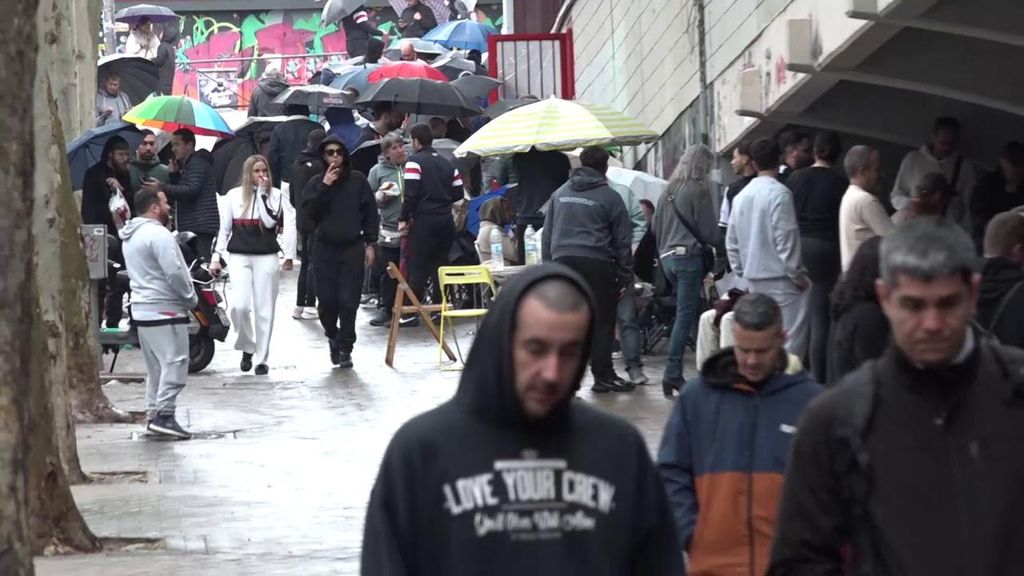 “Histórico, pero vergonzoso”, el resumen que hace el rayismo tras 30 horas de cola para conseguir entrada para Estrasburgo