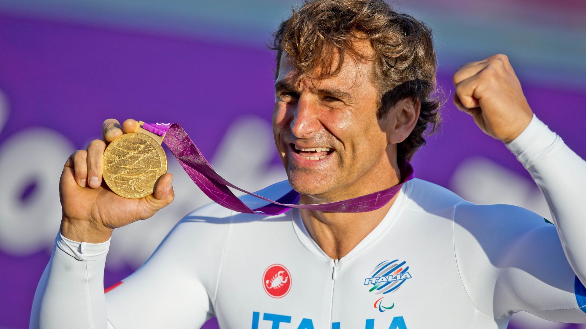 Muere el expiloto y deportista paralímpico Alex Zanardi fallece a los 59 años