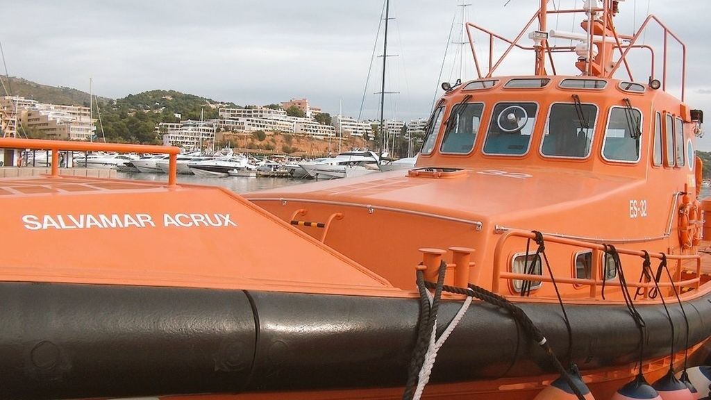 Rescatan siete cadáveres del mar en Almería vinculados al posible naufragio de una patera