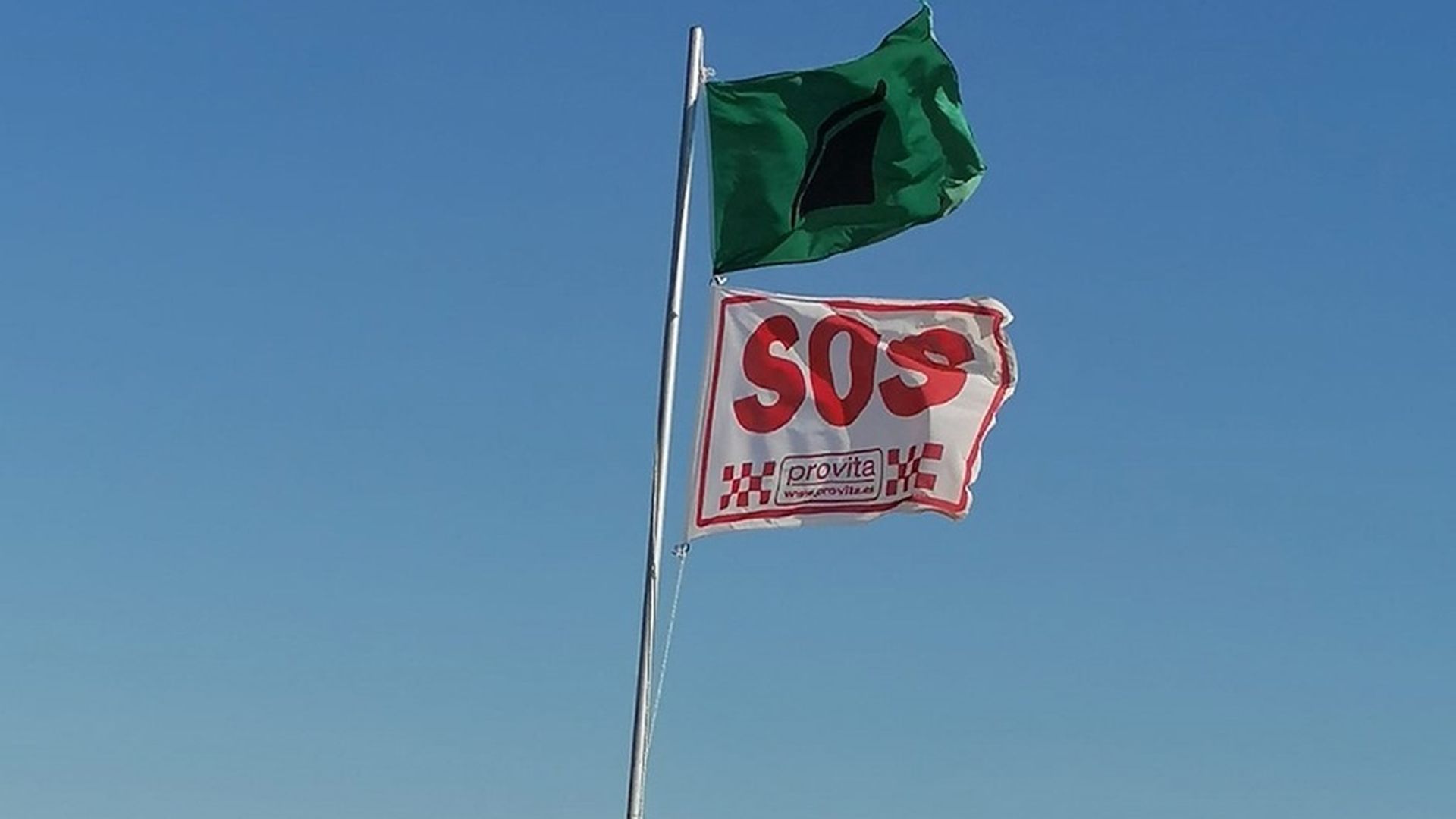 Cuatro personas mueren ahogadas, dos de ellas menores, en una playa de Oliva, Valencia
