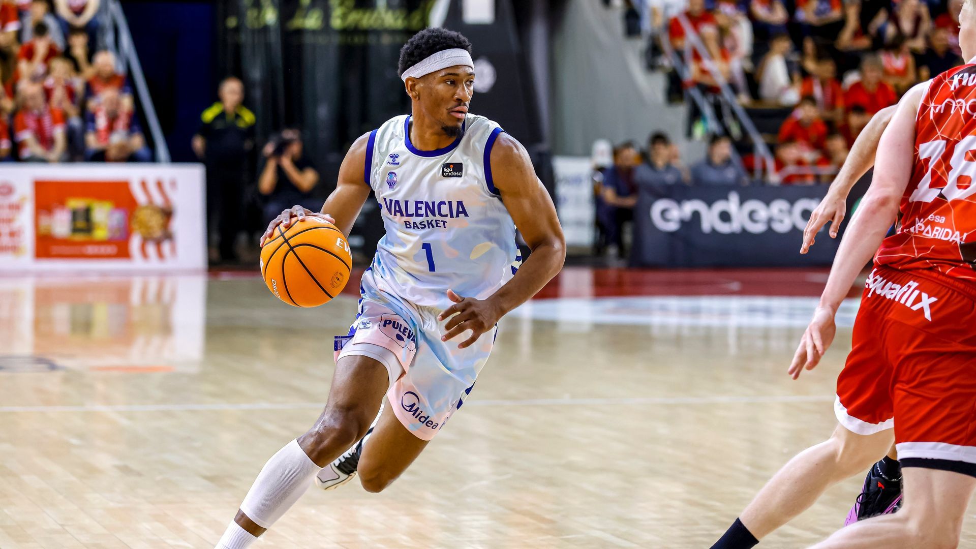 Derrota al límite del Valencia Basket en Manresa (104-102)